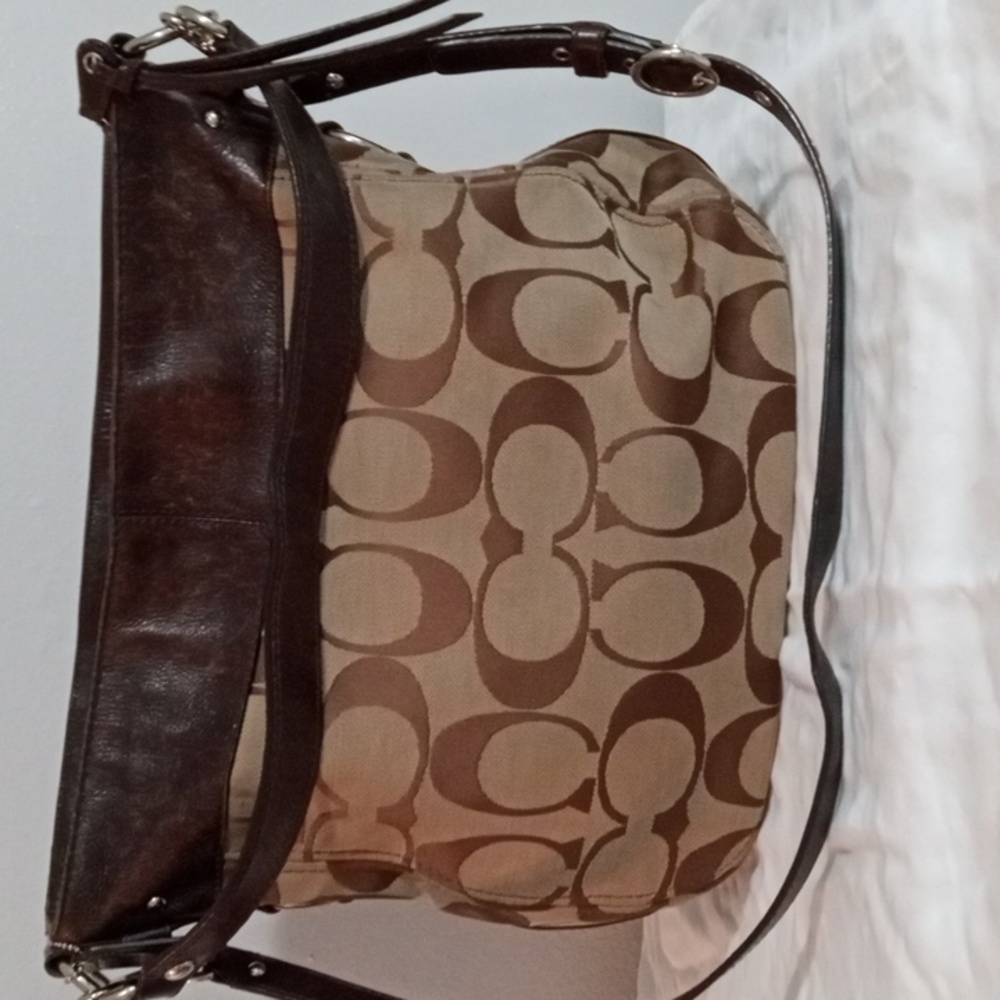 Coach Tote/Shoulder Handbag Hobo Authentic brown/tan w/adjustable strap